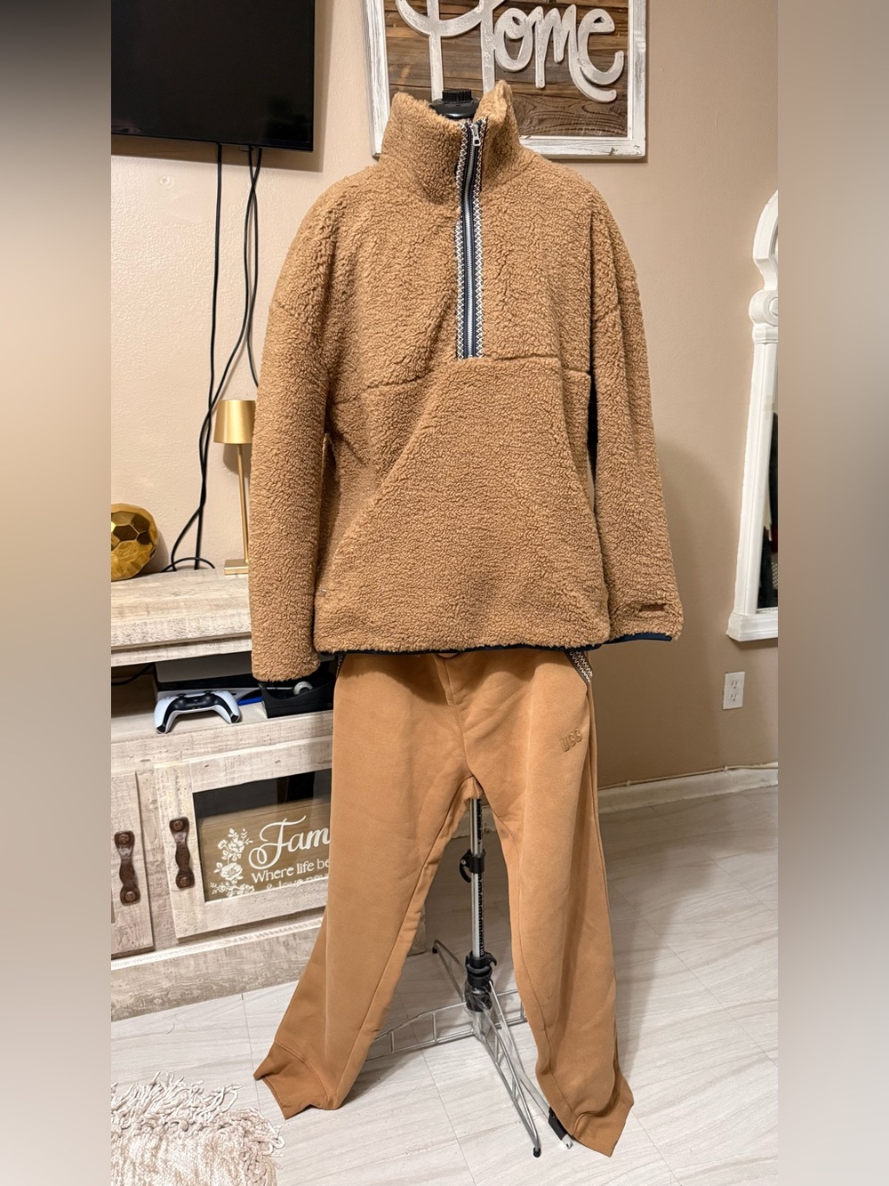 UGG Men's Caramel Sherpa Jogger Pants